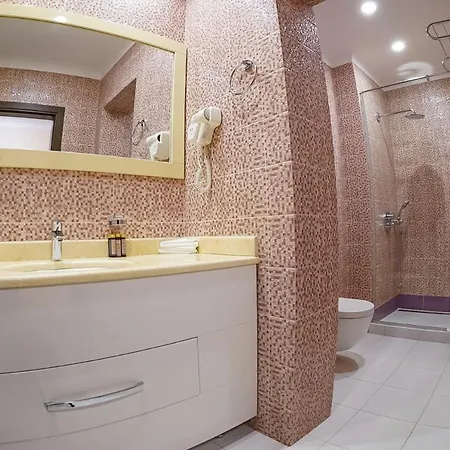 酒店 Grand Otrada &