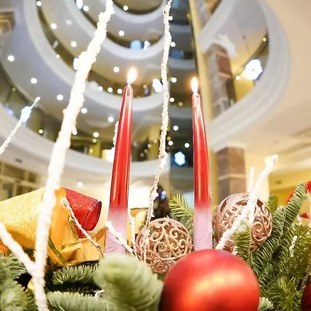 Grand Otrada & 敖德萨