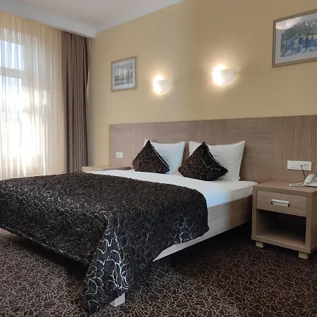 Grand Otrada & Hotell
